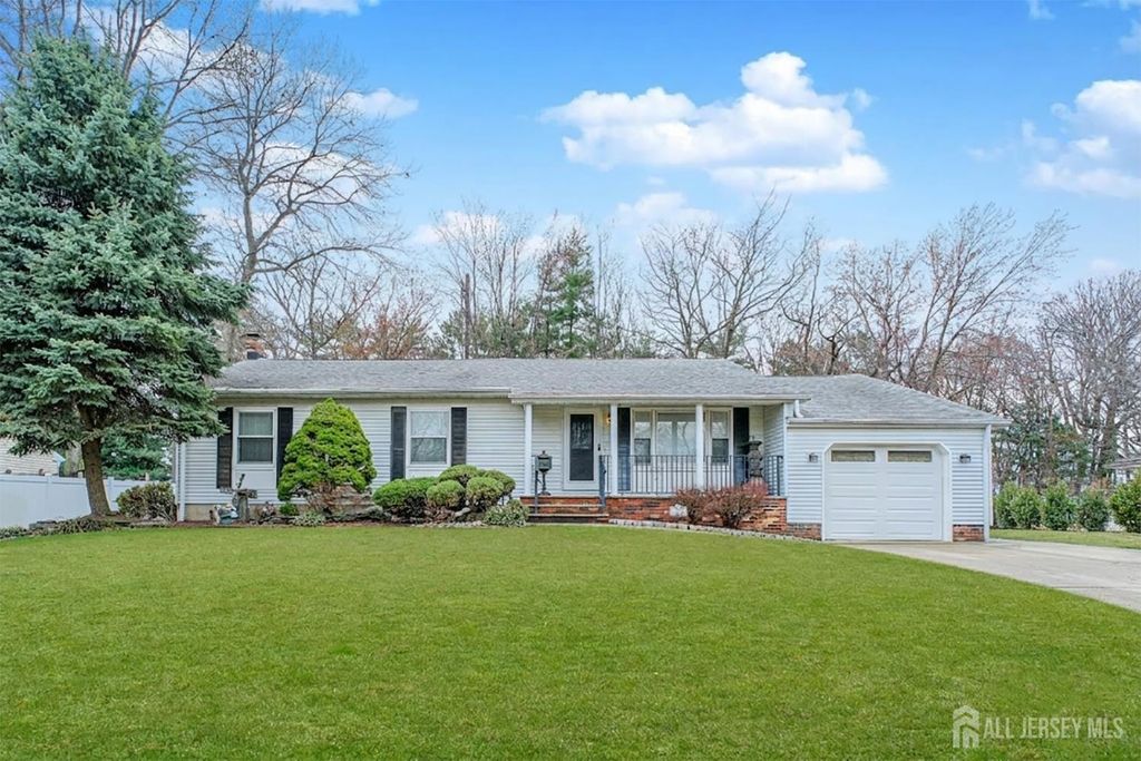 35 Miara Street, Parlin, NJ 08859