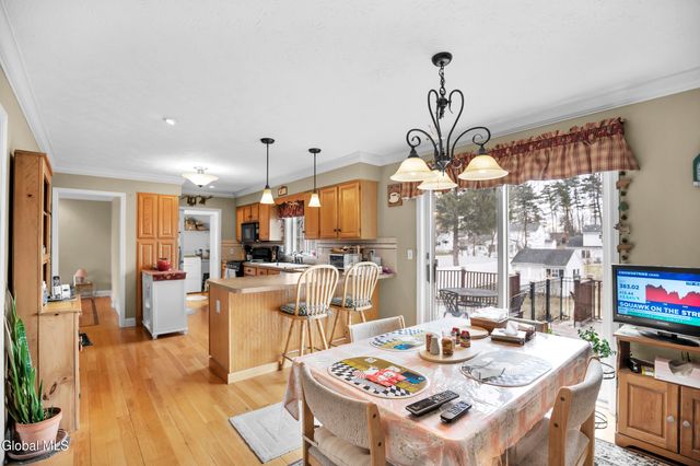 20 Valleywood Drive, Colonie, NY 12309