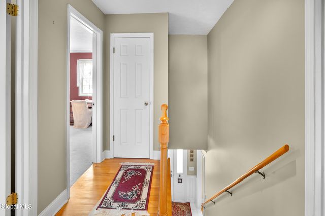 20 Valleywood Drive, Colonie, NY 12309