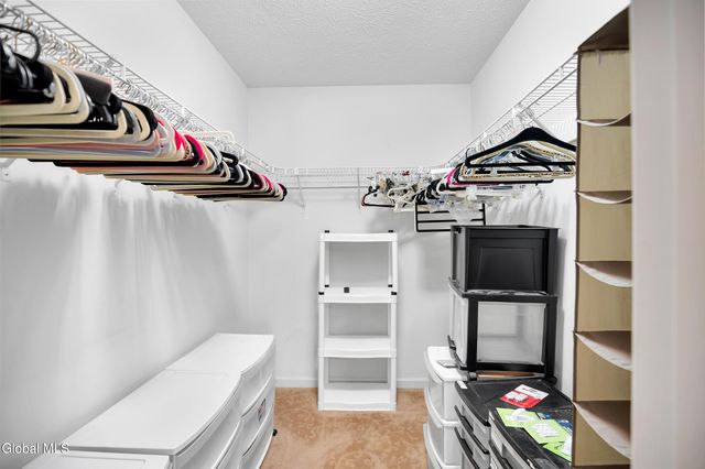 20 Valleywood Drive, Colonie, NY 12309