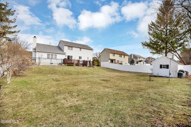 20 Valleywood Drive, Colonie, NY 12309