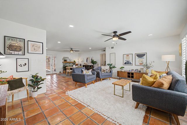 527 N CRISS Street, Chandler, AZ 85226