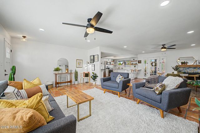 527 N CRISS Street, Chandler, AZ 85226