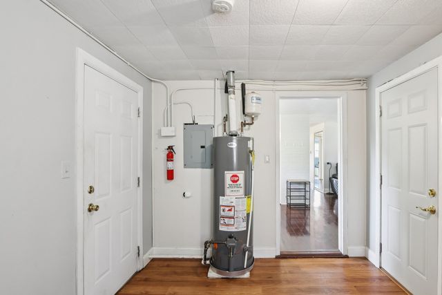 1933 Whittier Lane, Schaumburg, IL 60193