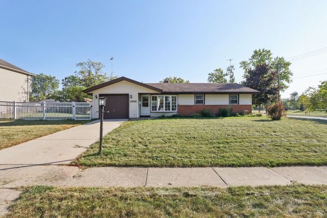 1933 Whittier Lane, Schaumburg, IL 60193
