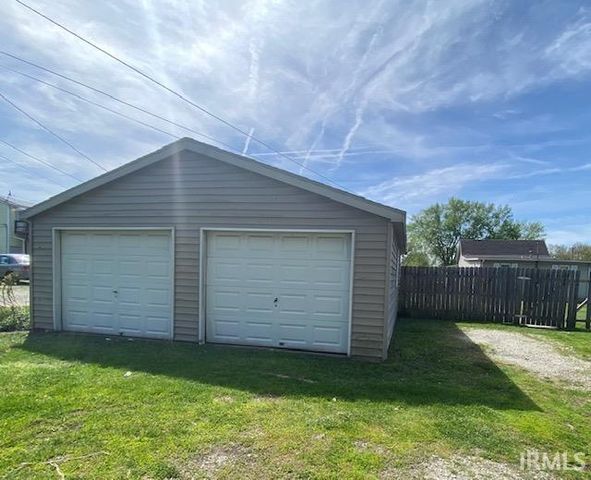 1514 W Memorial Drive, Muncie, IN 47302