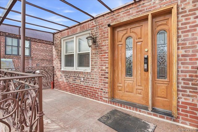 67-26 Selfridge Street, Forest Hills, NY 11375