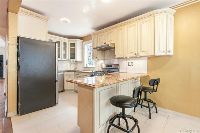 67-26 Selfridge Street, Forest Hills, NY 11375