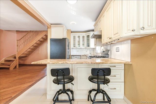 67-26 Selfridge Street, Forest Hills, NY 11375
