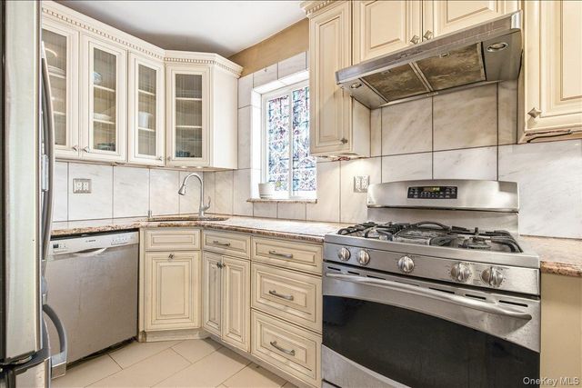 67-26 Selfridge Street, Forest Hills, NY 11375