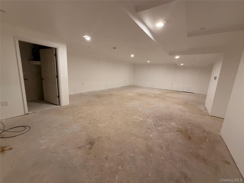 8713 Homelawn Street, Jamaica, NY 11432 — photo 3