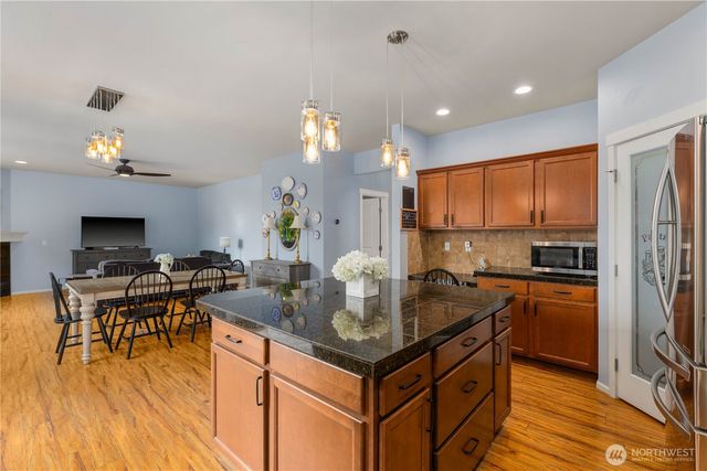 2127 197th Street Ct E, Spanaway, WA 98387
