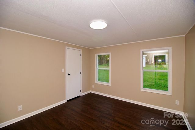 6489 Enochville Circle, Kannapolis, NC 28081