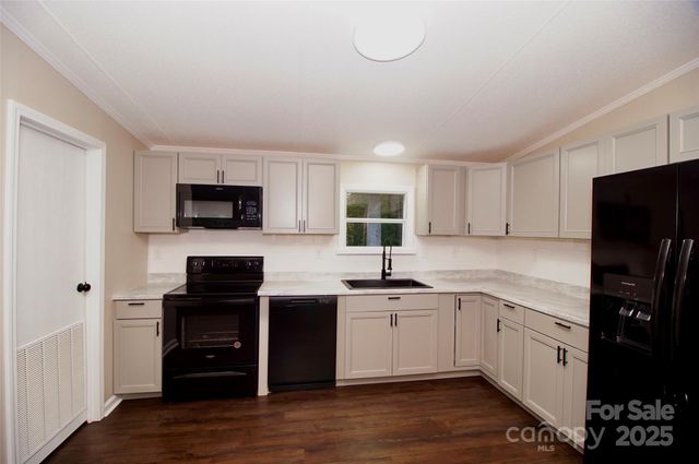 6489 Enochville Circle, Kannapolis, NC 28081