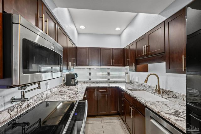 1390 Ft Pickens Rd 246, Pensacola Beach, FL 32561