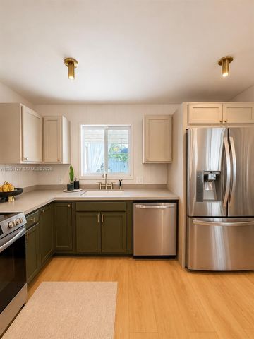 1713 SW 10th Court, Fort Lauderdale, FL 33312