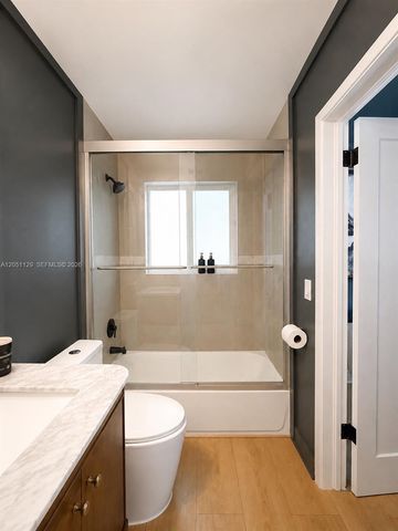 1713 SW 10th Court, Fort Lauderdale, FL 33312