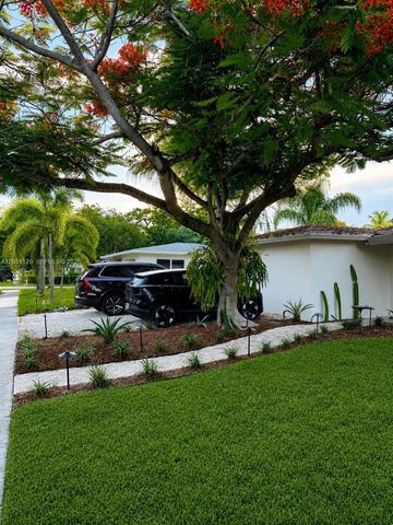 1713 SW 10th Court, Fort Lauderdale, FL 33312