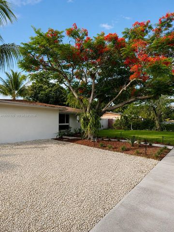 1713 SW 10th Court, Fort Lauderdale, FL 33312