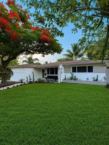 1713 SW 10th Court, Fort Lauderdale, FL 33312