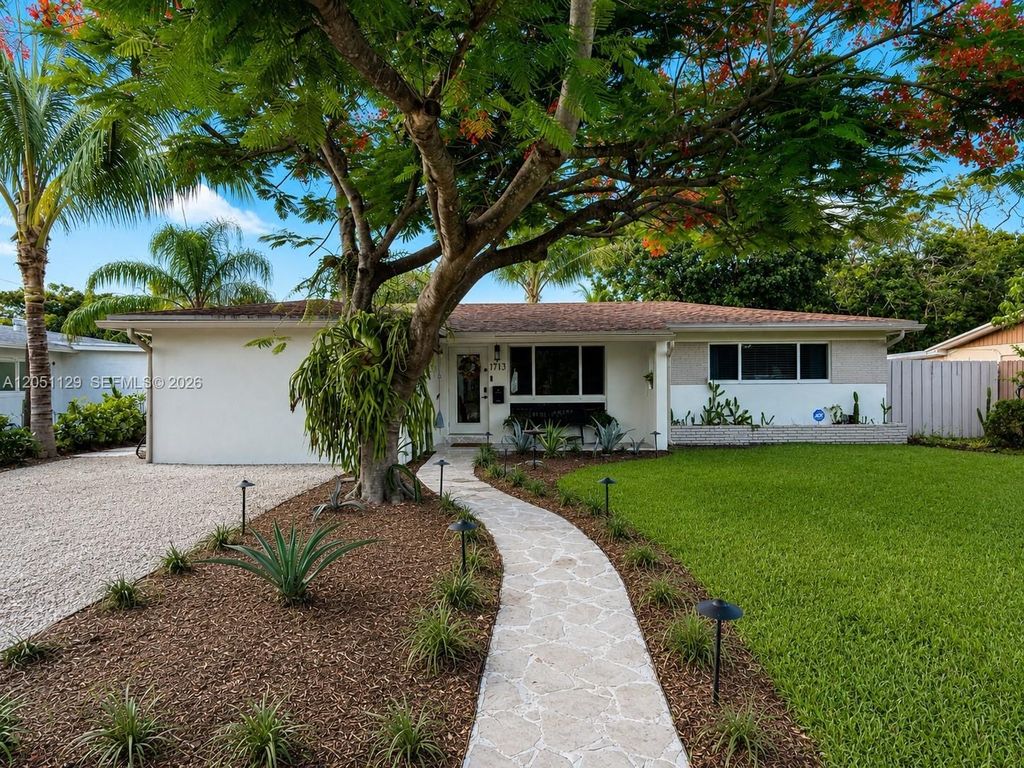 1713 SW 10th Court, Fort Lauderdale, FL 33312
