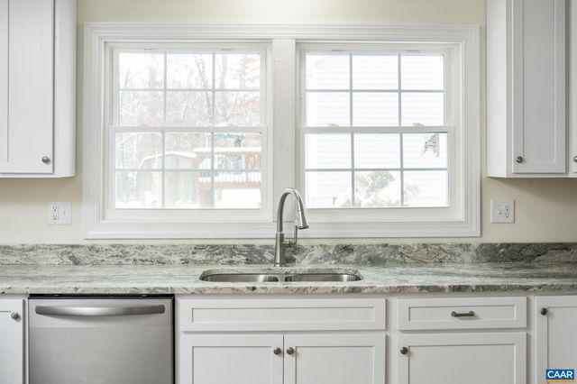 913 GARDNER ST, Waynesboro, VA 22980