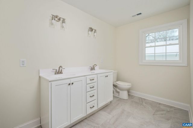 913 GARDNER ST, Waynesboro, VA 22980