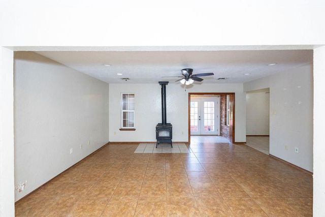 4730 SW Paint Rd, Cache, OK 73527