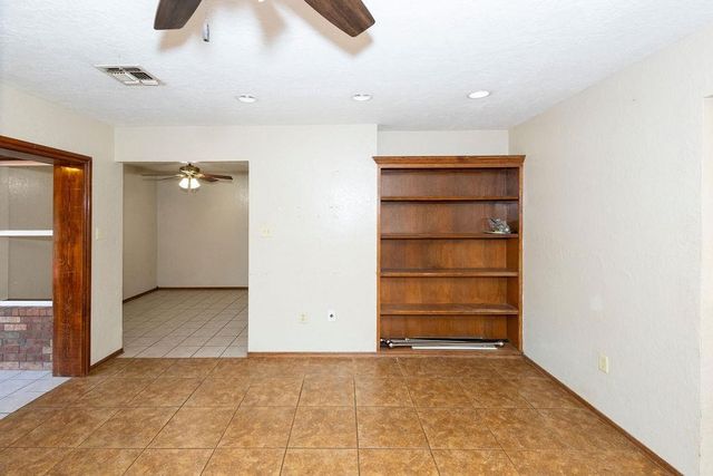 4730 SW Paint Rd, Cache, OK 73527