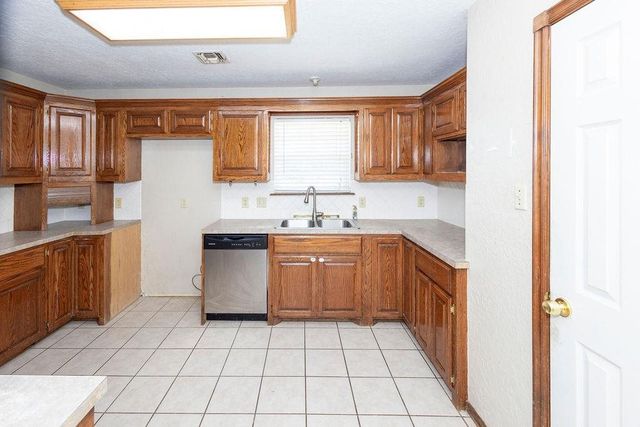 4730 SW Paint Rd, Cache, OK 73527