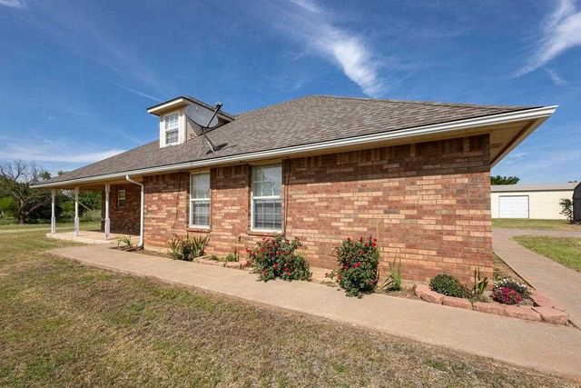 4730 SW Paint Rd, Cache, OK 73527