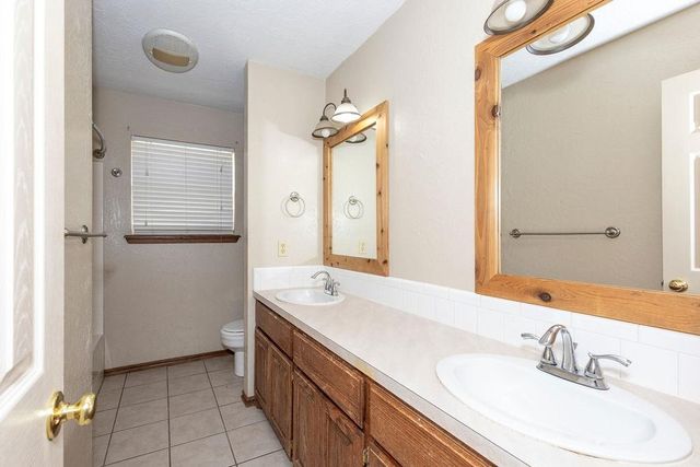4730 SW Paint Rd, Cache, OK 73527
