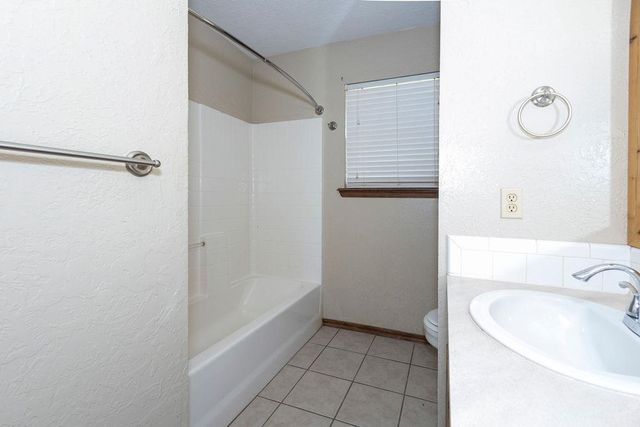 4730 SW Paint Rd, Cache, OK 73527