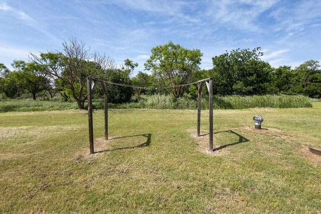 4730 SW Paint Rd, Cache, OK 73527