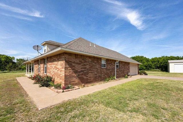 4730 SW Paint Rd, Cache, OK 73527