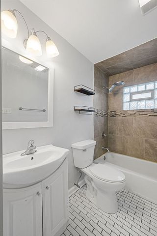 13059 S Buffalo Avenue, Chicago, IL 60633