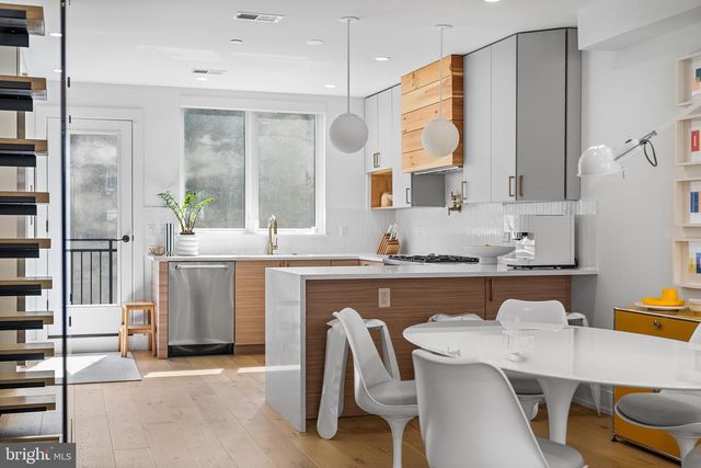 1322 RODMAN ST, Philadelphia, PA 19147