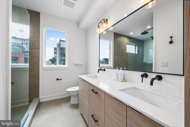 1322 RODMAN ST, Philadelphia, PA 19147