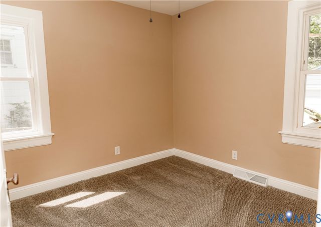 424 Elm St, Petersburg, VA 23803