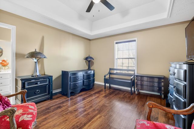 105 Hunterwood Dr, White House, TN 37188