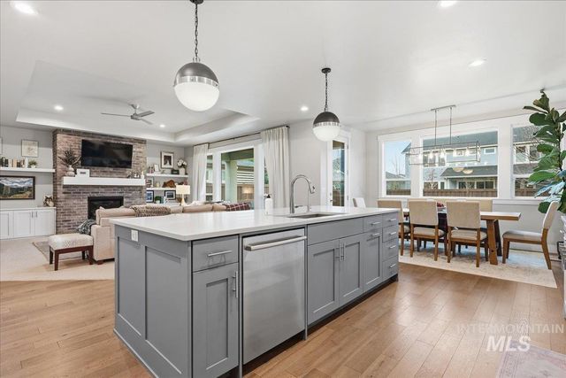 4240 W Sunny Cove, Meridian, ID 83646