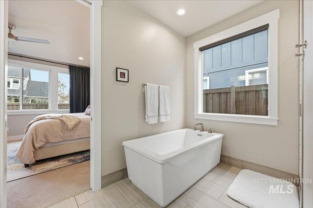 4240 W Sunny Cove, Meridian, ID 83646