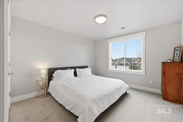 4240 W Sunny Cove, Meridian, ID 83646