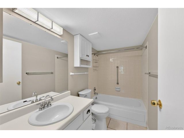 13952 E Marina Dr 103, Aurora, CO 80014
