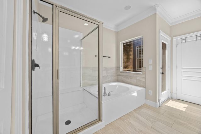 4801 Interlachen LN, Austin, TX 78747