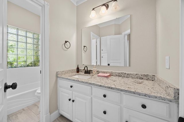 4801 Interlachen LN, Austin, TX 78747