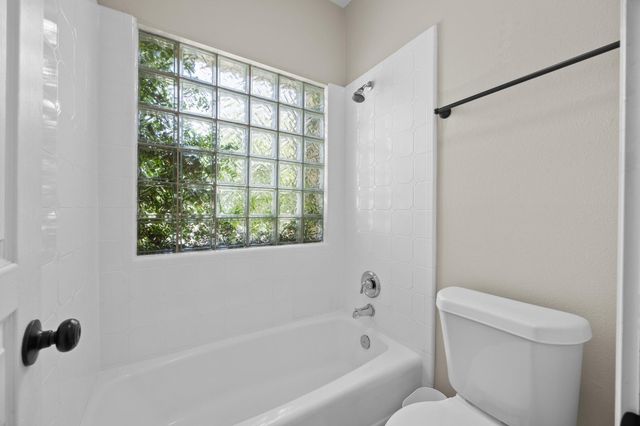 4801 Interlachen LN, Austin, TX 78747