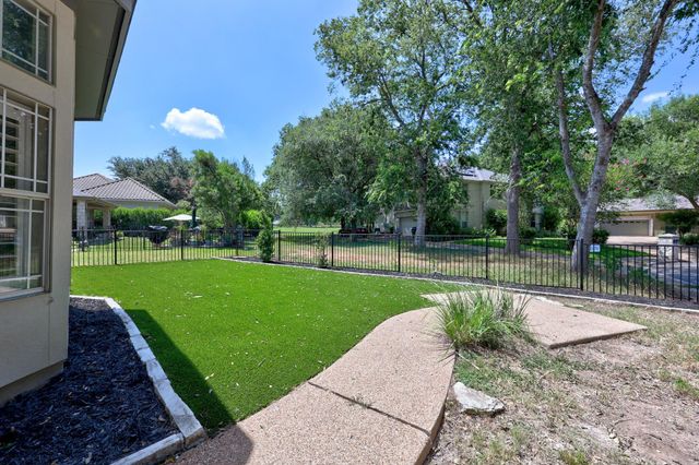 4801 Interlachen LN, Austin, TX 78747