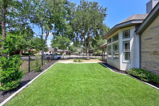 4801 Interlachen LN, Austin, TX 78747
