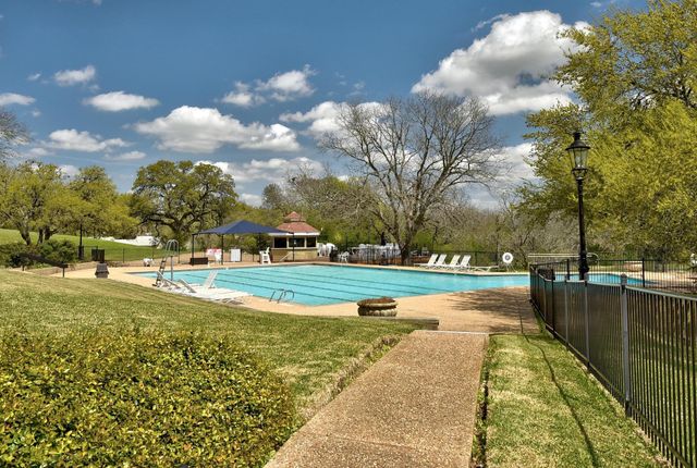 4801 Interlachen LN, Austin, TX 78747